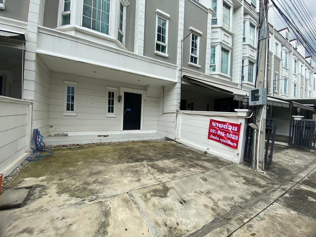 ขายทาวน์โฮม 3 ชั้น The Preston Townhome พระราม 9 -กรุงเทพกรีฑา ซอย 7 ทำเลดี