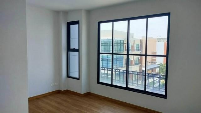 BS731 ขายด่วนโฮมออฟฟิศ 4 ชั้น บ้านกลางกรุง ลาดพร้าว 71 นาคนิวาส ซอย 4 ใกล้เลียบด่วน ใกล้รถไฟฟ้า ลาดพร้าว 71