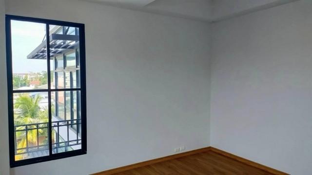 BS731 ขายด่วนโฮมออฟฟิศ 4 ชั้น บ้านกลางกรุง ลาดพร้าว 71 นาคนิวาส ซอย 4 ใกล้เลียบด่วน ใกล้รถไฟฟ้า ลาดพร้าว 71