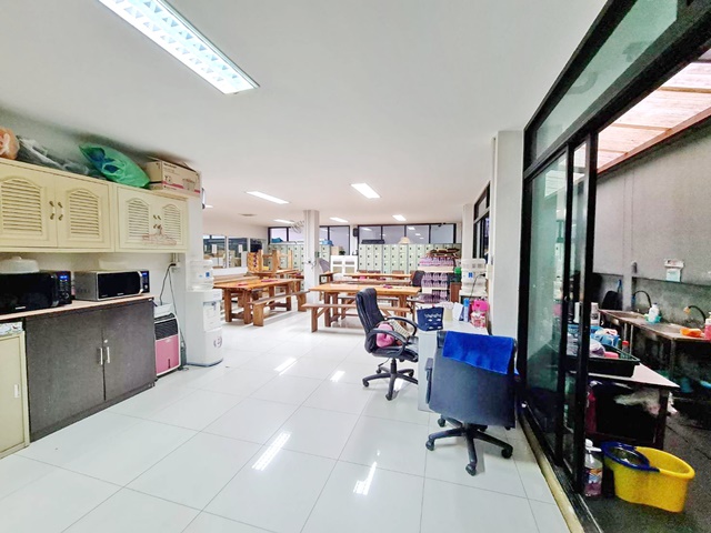 มีลิฟท์ 122ตรว. ตลาดบางเขน ออฟฟิศตกแต่งแล้ว ติด BTS ขาย-เช่าอาคารพาณิชย์5ชั้น 6คูหา 2,202ตรม.30ห้อง 26น้ำ 30จอดรถ