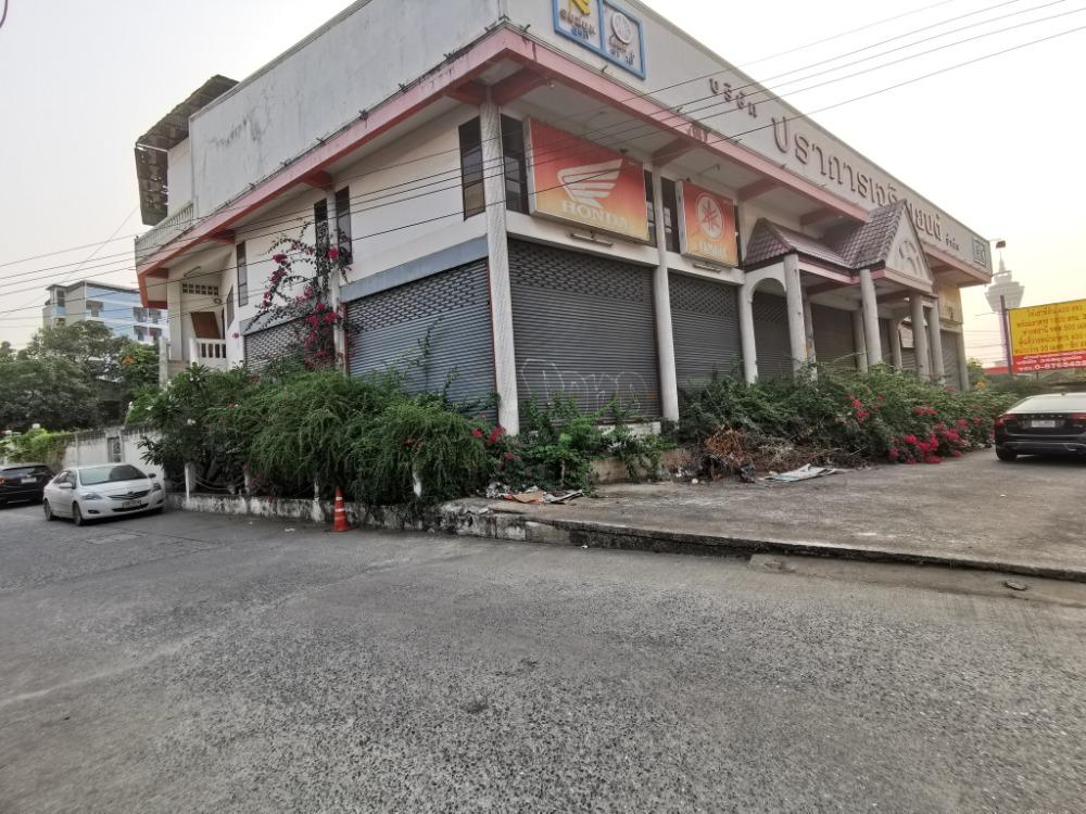 EPL-BR0043 ให้เช่าอาคารพาณิชย์ ใกล้สถานี BTSศรีนครินทร์  ติดถนนใหญ่สุขุมวิท เนื้อที่ 400 ตารางวา พร้อมอาคาร 1000 ตรม. 3 ชั้น 