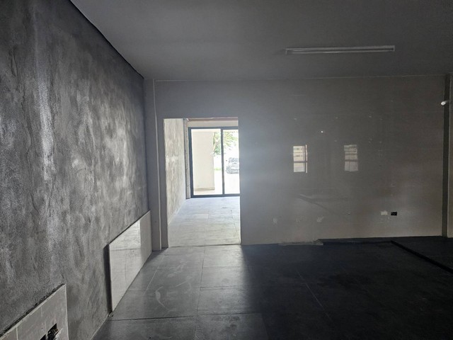 ให้เช่าพื้นที่ร้านค้า หรือ สำนักงาน 57 ตรม. ชั้น 1 โครงการมาร์เช่รามคำแหง 53 ใกล้ทาวน์อินทาวน์ เลียบด่วน *** ฟรีค่าเช่าเดือนแรก