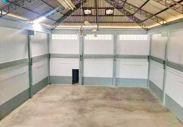 ไทวัสดุ ตลาดเพชรโพธิ์แจ้ PTT ขาย-เช่าโรงงาน ถูกที่สุด โกดัง พร้อมอาคารสำนักงาน 2 ชั้น 85ตรว. 525ตรม. 3นอน 4น้ำ 2จอดรถ