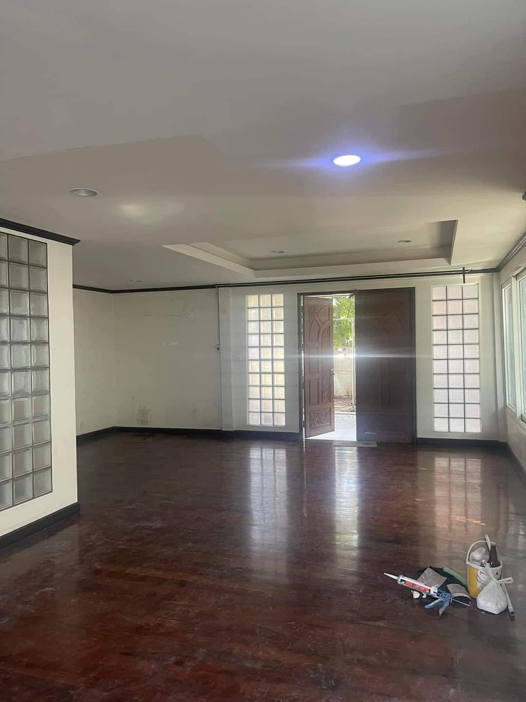 รหัสทรัพย์ R2930 ให้เช่า บ้าน 2ชั้น หมู่บ้านเมืองทอง 2/2 ย่านพัฒนาการ ถนนศรีนครินทร์ ประเวศ พระราม 9
