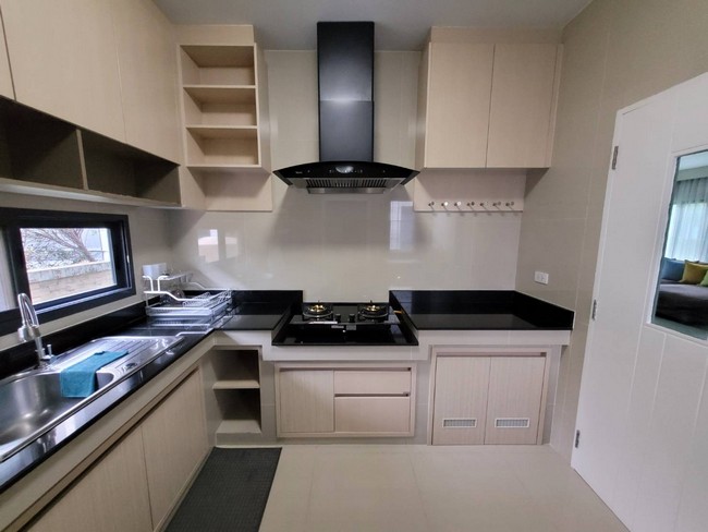 บ้าน - 4 ห้องนอน 3 Bathroom พื้นที่ 0 Rai 0 งาน 69 Square Wah 48000 บาท ใกล้ เซ็นทรัลบางนา เมกา บางนา พาราไดซ์ พาร์ค ซีคอน สแควร์ Index Living Mall เทสโก้ โลตัส บางนา The Paseo Mall FOR SALE!! สมุทรปราการ   