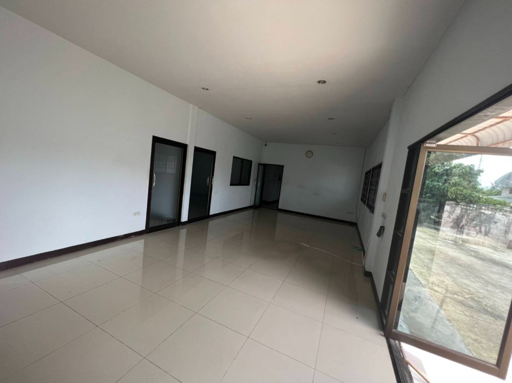 ให้เช่าโกดังพร้อมสำนักงานออฟฟิศ เนื้อที่ 1 ไร่ 50 ตารางวา  อ.บางบัวทอง จ.นนทบุรี