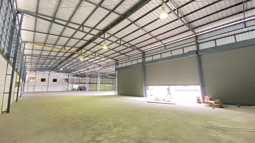 ให้เช่าโกดังพร้อมสำนักงาน เนื้อที่ 1 ไร่ 3 งาน  ต.บึง อ.ศรีราชา ถ.คู่ขนานมอเตอร์เวย์7 (ขาเข้า กทม.)  