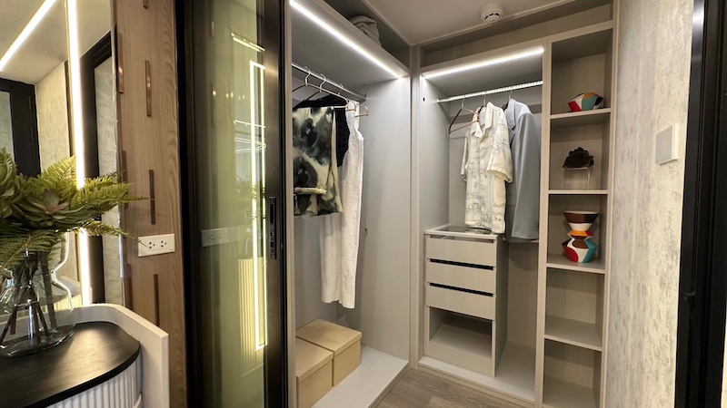 BH2543 Soho bangkok ratchada (คอนโด โซโห แบงค็อก รัชดา) ปล่อยห้องเช่าและขายคอนโดหรู พร้อมเข้าอยู่ 17/12/66