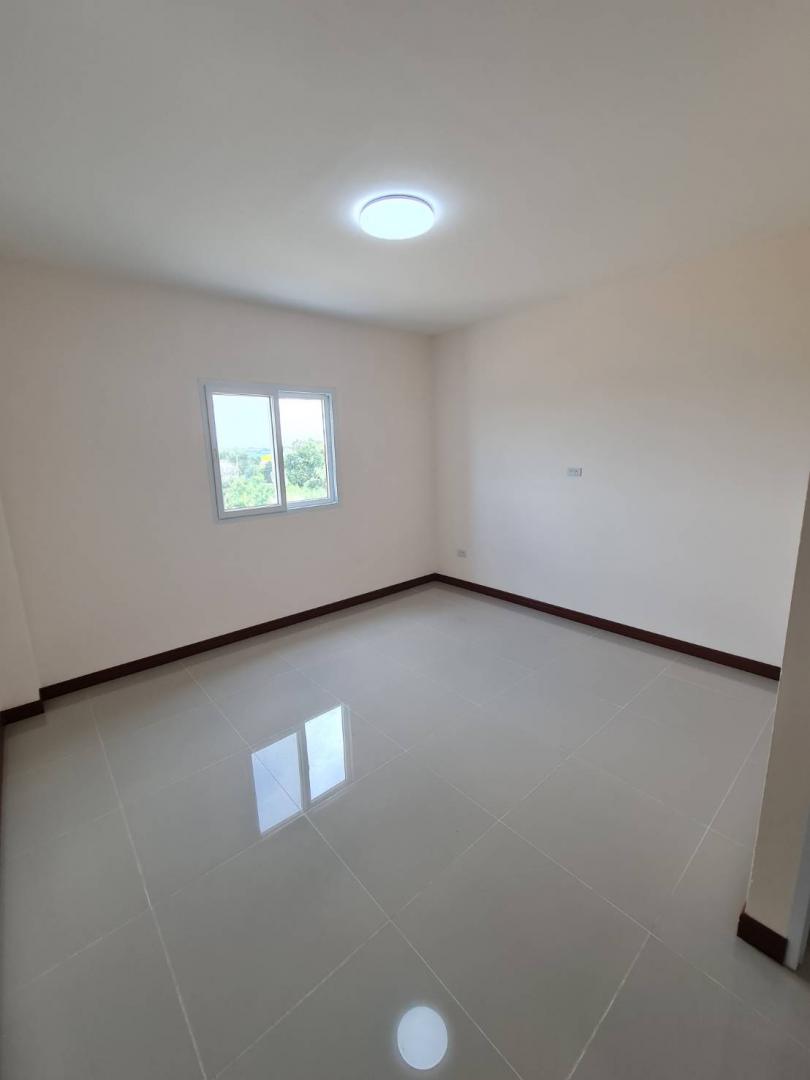 ให้เช่าโกดังพร้อมออฟฟิศ 708 ตร.ม.ย่านบางใหญ่ นนทบุรี พร้อมบ้านพักอาศัย