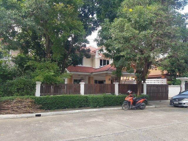 ที่ดินรอเจ้าของพร้อมขาย ทรัพย์ดีมั่งคั่ง บ้านโครงการ100วา บ้านสวยสไตล์โมเดิร์น มบ.มณีรินทร์ สาธารณูปโภคครบครัน 97 วา 3นอน3น้ำพร็อพเพอร์ตี้เพอร์เฟค บ้านเดี่ยวสองชั้น 3นอน 3น้ำ  มณีรินทร์ 2ชั้น   97 วา ต.บางคูวัด อ.เมือง ปทุมธานี 0968821857