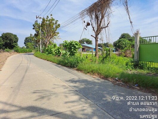 ขายที่ดิน นครปฐม ติดซอยแปลงรูปสี่เหลี่ยมผืนผ้า อ. ดอนตูม นครปฐม เนื้อที่ 1-3-82.6 ไร่ 