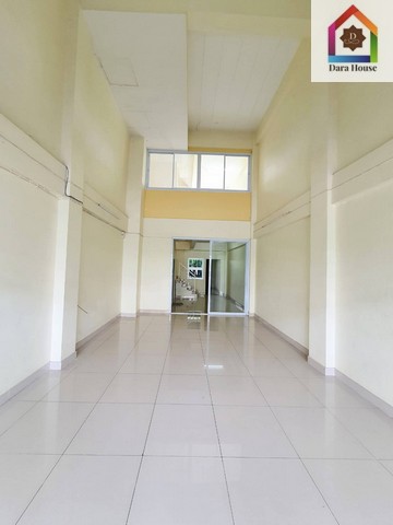 อาคารพาณิชย์ อาคารพาณิชย์ เดอะไอยรา ตลาดไท ถนนพหลโยธิน อำเภอคลองหลวง จ.ปทุมธานี 20 SQ.WA 3 นอน 3 น้ำ 4690000 บาท ใกล้กับ วัดธรรมกาย น่าอยู่ จอดรถได้ 4-5 คัน