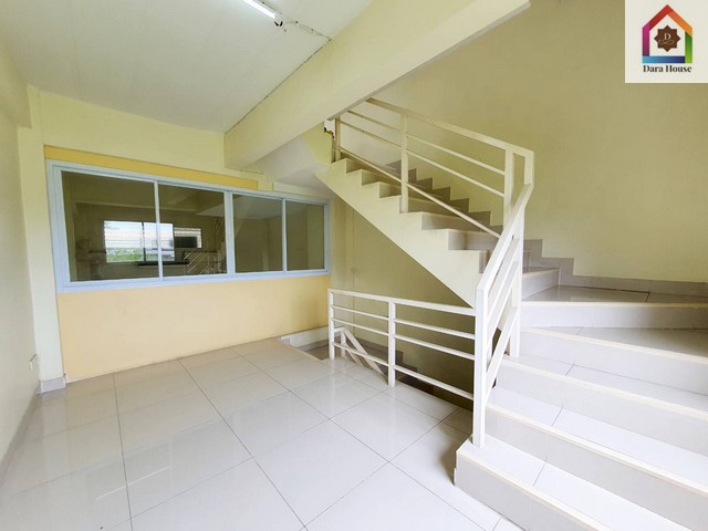 อาคารพาณิชย์ อาคารพาณิชย์ เดอะไอยรา ตลาดไท ถนนพหลโยธิน อำเภอคลองหลวง จ.ปทุมธานี 20 SQ.WA 3 นอน 3 น้ำ 4690000 บาท ใกล้กับ วัดธรรมกาย น่าอยู่ จอดรถได้ 4-5 คัน