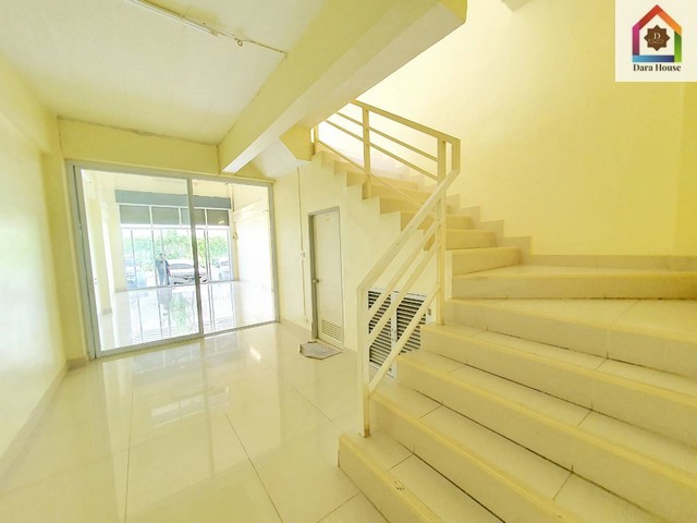 อาคารพาณิชย์ อาคารพาณิชย์ เดอะไอยรา ตลาดไท ถนนพหลโยธิน อำเภอคลองหลวง จ.ปทุมธานี 20 SQ.WA 3 นอน 3 น้ำ 4690000 บาท ใกล้กับ วัดธรรมกาย น่าอยู่ จอดรถได้ 4-5 คัน