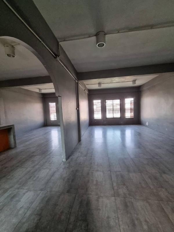 ให้เช่า อาคารพาณิชย์ 2 คูหา 3 ชั้น ดอนเมือง ซ.วิภาวดี 33 ตรงข้ามฐานทัพอากาศ 4 ห้องนอน 6 ห้องน้ำ 128 ตารางเมตร เช่า 35,000 บาท