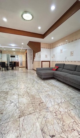 C4218 ให้เช่าและขายทาวน์โฮม 3 ชั้น โครงการบ้านกลางเมือง พระราม 9 ซอย43 ใกล้เดอะไนน์พระราม9 ใกล้ทางด่วน