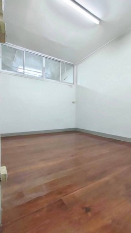 ให้เช่าอาคารพาณิชย์ 3 ชั้น เช่าตึกรีโนเวทใหม่ ทำเลประชาสงเคราะห์26ดินแดง