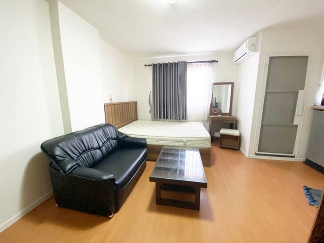 ขายคอนโดลุมพินี คอนโดทาวน์ ร่มเกล้า-สุวรรณภูมิ (Lumpini Condo Town Romklao - Suvarnabhumi) แอร์พอร์ตลิงค์ ลาดกระบัง