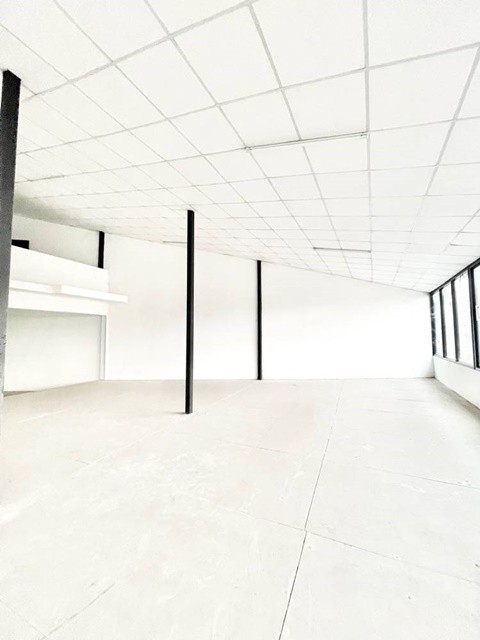 ถูกที่สุดใน3โลก รามอินทราต้นๆ ให้เช่า3ชั้น BTS วัดพระศรี อาคารพาณิชย์ 3คูหา  วิวดี ติดถนน 55ตรว. 420 ตรม. 3นอน 3น้ำ