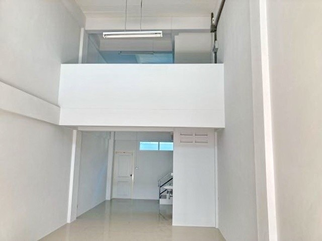 MRT คลองบางไผ่ เซ็นทรัลเวสเกต  ที่ว่าการอำเภอบางใหญ่ ให้เช่าอาคารพาณิชย์ 3 ชั้น 17ตรว. 198ตรม. 1นอน 3น้ำ จอดรถได้หลายคัน แก้วอินทร์ 