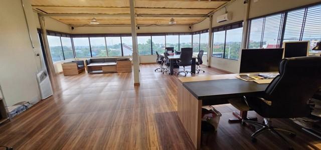 ให้เช่าโกดังพร้อมสำนักงาน 4 ชั้น ตัวโกดังพื้นที่ 640 ตารางเมตร มีห้องพักคนงาน 10ห้อง ถนนนครอินทร์ บางกรวย นนทบุรี