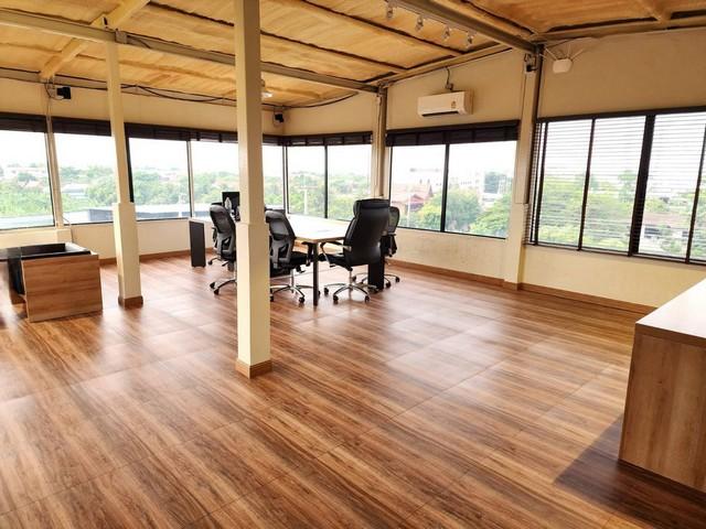 ให้เช่าโกดังพร้อมสำนักงาน 4 ชั้น ตัวโกดังพื้นที่ 640 ตารางเมตร มีห้องพักคนงาน 10ห้อง ถนนนครอินทร์ บางกรวย นนทบุรี