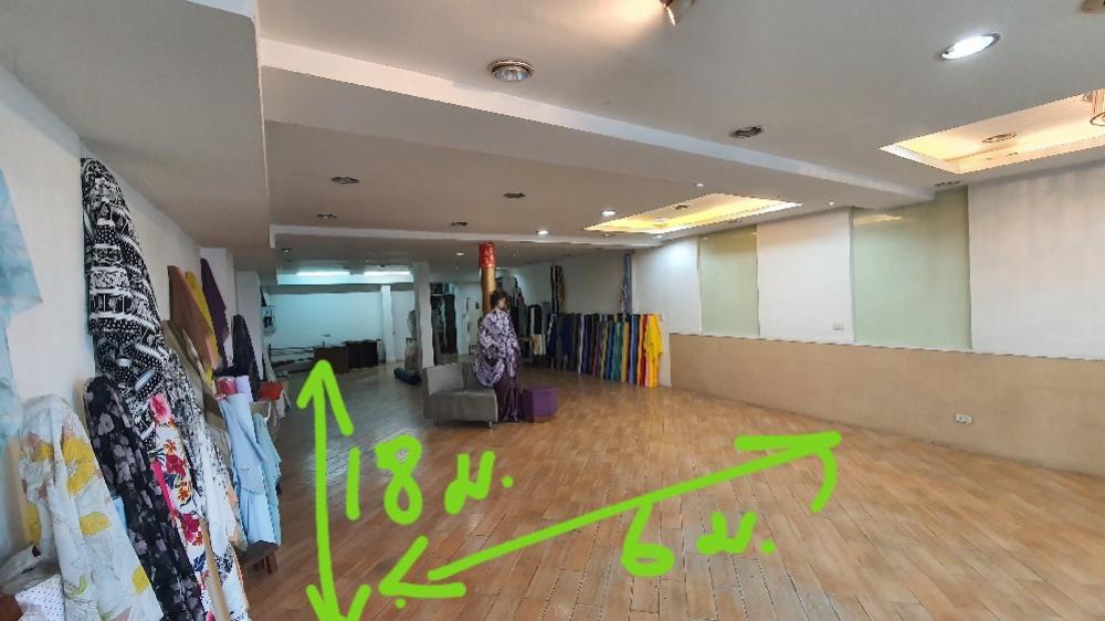 ให้เช่าพื้นที่ภายในอาคารชั้น 1 พื้นที่ใช้สอย 108 ตารางเมตร 2 ห้องน้ำ ถ. พหลโยธิน  ติดสถานีรถไฟฟ้าสะพานใหม่