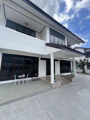 ให้เช่าบ้านเดี่ยว 2ชั้น ใกล้ BTSพหลโยธิน หมู่บ้านราชตฤณมัย ถนนพหลโยธิน บางเขน เนื้อที่ 105 ตารางวา 5 ห้องนอน 3 ห้องน้ำ
