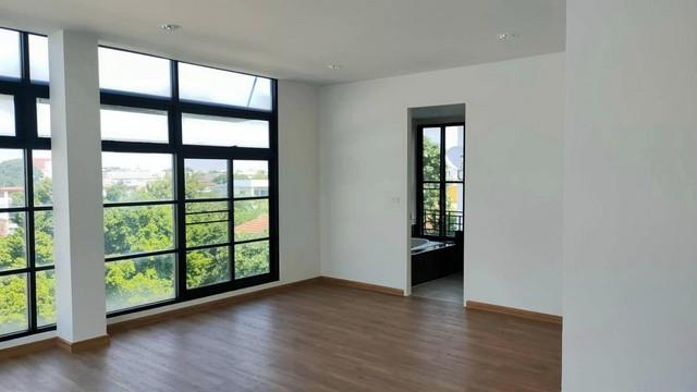 EPL-BR0049 ขายโฮมออฟฟิศ 4 ชั้น  ใกล้เลียบด่วน บ้านกลางกรุง Office Park ลาดพร้าว 7 นาคนิวาส ซ. 4  ที่ดิน 94.5 ตร.วา พื้นที่ใช้สอย 800 ตรม. 