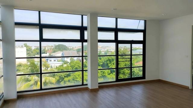 EPL-BR0049 ขายโฮมออฟฟิศ 4 ชั้น  ใกล้เลียบด่วน บ้านกลางกรุง Office Park ลาดพร้าว 7 นาคนิวาส ซ. 4  ที่ดิน 94.5 ตร.วา พื้นที่ใช้สอย 800 ตรม. 