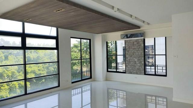 EPL-BR0049 ขายโฮมออฟฟิศ 4 ชั้น  ใกล้เลียบด่วน บ้านกลางกรุง Office Park ลาดพร้าว 7 นาคนิวาส ซ. 4  ที่ดิน 94.5 ตร.วา พื้นที่ใช้สอย 800 ตรม. 