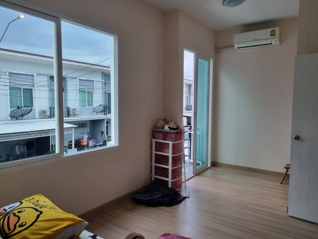 ขายทาวน์โฮม2 ชั้น รีโนเวทใหม่ พร้อมอยู่ คาซ่าซิตี้ เพิ่มสิน วัชรพล