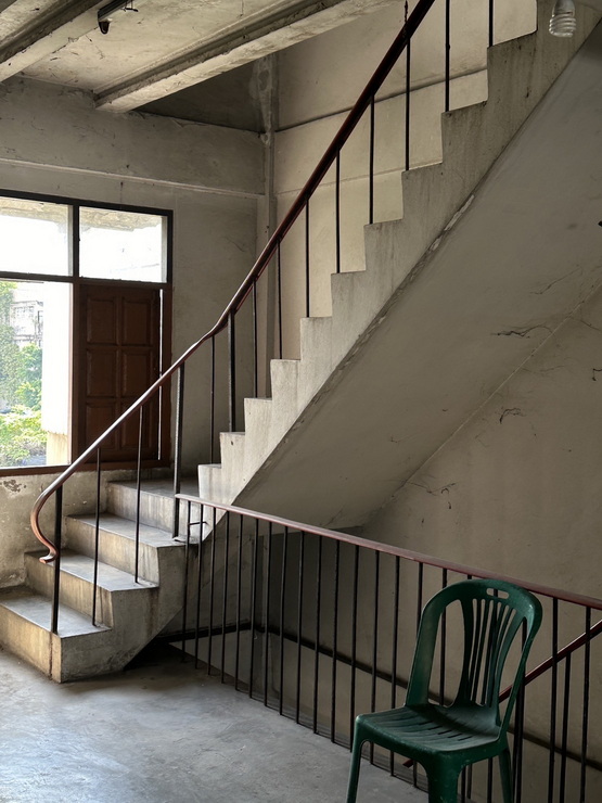 ขายตึกแถวขายอาคารพาณิชย์ 3.5 ชั้นสองคูหาทะลุกัน 40 ตรว .พหลโยธิน 78ห่างจากถนนวิภาวดี