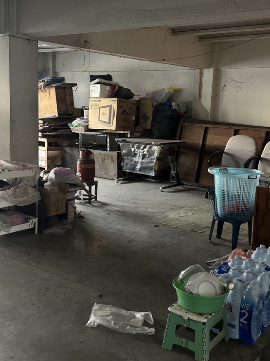 ขายตึกแถวขายอาคารพาณิชย์ 3.5 ชั้นสองคูหาทะลุกัน 40 ตรว .พหลโยธิน 78ห่างจากถนนวิภาวดี