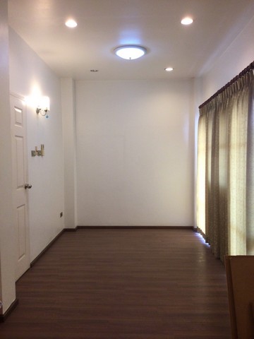 ขายบ้านเดี่ยว 3 ชั้น หมู่บ้านวิชั่นวิลล์ 2 ขนาด 4นอน 4น้ำ บางกะปิ กรุงเทพ