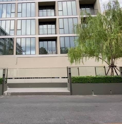 ให้เช่าพื้นที่ชั้น1 80 ตร.ม. ย่านทองหล่อ ซอยทองหล่อ25 อพาร์ทเมนท์ ริมถนน เหมาะทำคาเฟ่และอื่นๆ