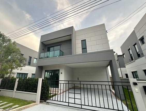  ให้เช่า บ้านเดี่ยว 2 ชั้น  Centro บางนา เนื้อที่ 50 ตรว มี 3 นอน 3 น้ำ ใกล้ เมกาบางนา 
