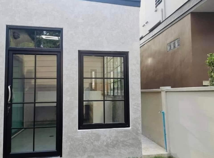 ให้เช่าทาวน์โฮม 3ชั้น บ้านกลางเมือง ลาดพร้าว-เสรีไทย บางกะปิ แปลงมุม เนื้อที่ 45 ตรว 