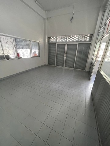 ให้เช่ามินิแฟคตอรี่ มีโกดังเก็บของและบ้านพักคนงาน ย่านบางน้ำจืด ใกล้ถนนพระราม 2 