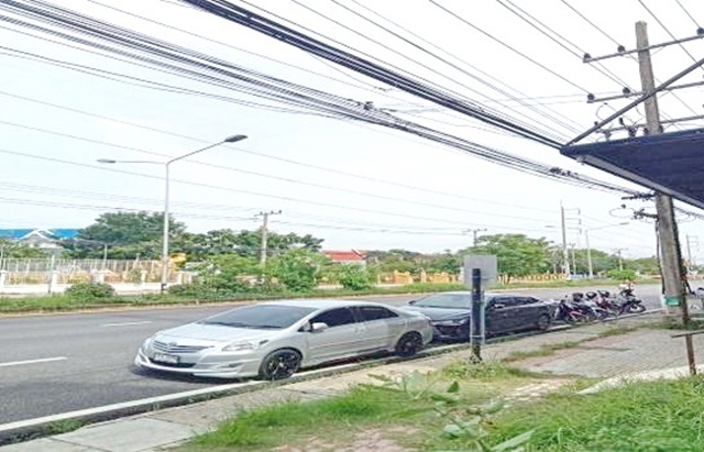 ลาดร่มหุบ 76ตรว. ขาย-เช่าอาคารพาณิชย์3ชั้นครึ่ง 4คูหา เชื่อมกัน 4นอน 5น้ำ 5จอดรถ 605ตรม 