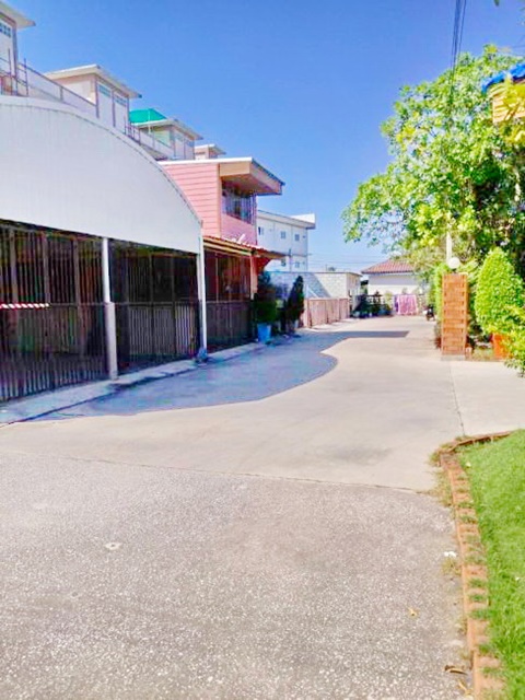 ให้เช่าอาคารพาณิชย์ โลตัส   2 จอดรถ โรบินสัน ซิตี้3 นอน 3 น้ำ 35 ตรว.  420 ตรม.