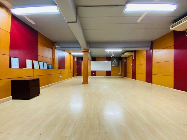 ขายถูกมาก อาคารพาณิชย์ หมู่บ้านสถาพร 2 คูหา 4 ชั้น ทุบเข้าหากันแล้ว ติดโลตัสคลองสี่ อ.ธัญบุรี ปทุมธานี