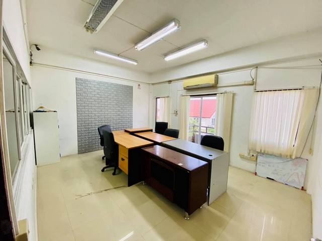 ขายถูกมาก อาคารพาณิชย์ หมู่บ้านสถาพร 2 คูหา 4 ชั้น ทุบเข้าหากันแล้ว ติดโลตัสคลองสี่ อ.ธัญบุรี ปทุมธานี