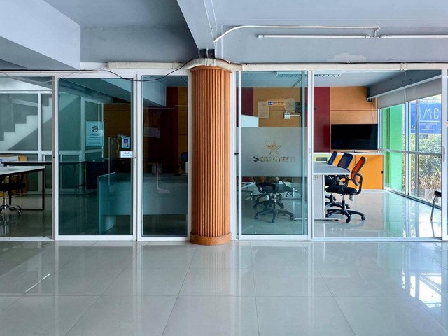 ขายถูกมาก อาคารพาณิชย์ หมู่บ้านสถาพร 2 คูหา 4 ชั้น ทุบเข้าหากันแล้ว ติดโลตัสคลองสี่ อ.ธัญบุรี ปทุมธานี