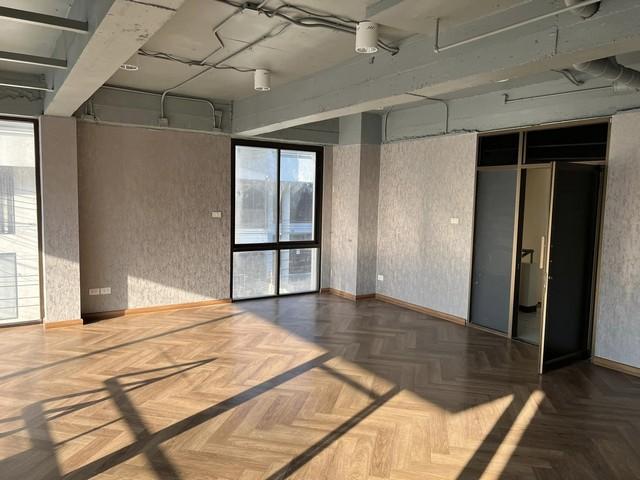 ให้เช่าสำนักงาน 4 ชั้น ใกล้รถไฟฟ้า ศรีนุช ซ.อ่อนนุช 62 พื้นที่ใช้สอย 280  ตรม. เช่าเดือนละ50,000 บาท