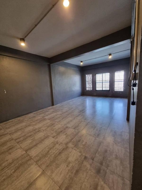 EPL-BR0050 ให้เช่า อาคารพาณิชย์ 2 คูหา 3 ชั้น ดอนเมือง ซ.วิภาวดี 33 ตรงข้ามฐานทัพอากาศ 4 ห้องนอน 6 ห้องน้ำ 128 ตารางเมตร 