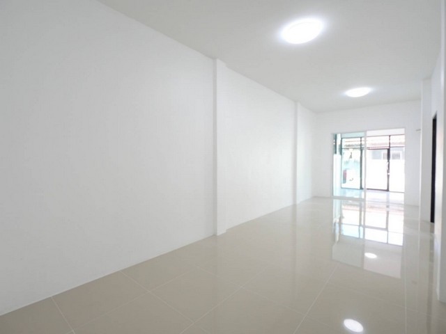หมู่บ้านร่มเย็น ผ่อน 4000 บาท ใกล้บิ๊กซีสี่แยกหนองบอนระยอง