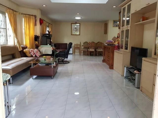 ให้เช่าบ้านเดี่ยว 2 ชั้น 65.5 ตรว. 3 ห้องนอน หมู่บ้านปรัชญาไพรเวทโฮม ลาดพร้าว 71 ซอยนาคนิวาส 48 ใกล้ Central Eastville , The Crystal
