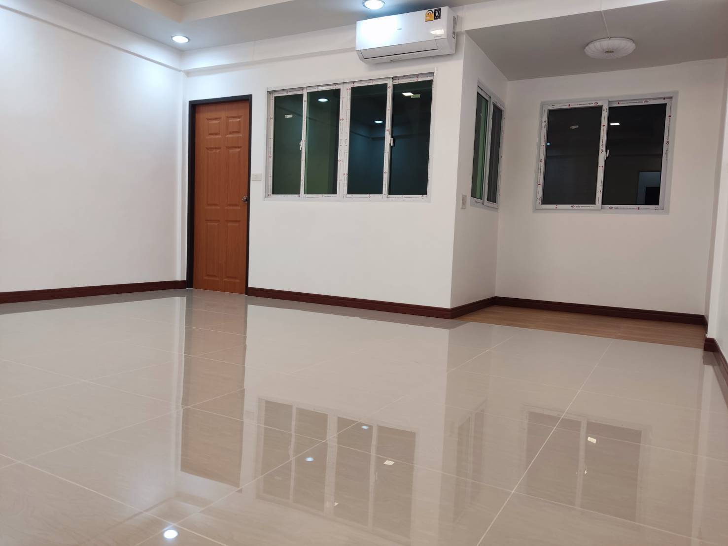 ขายทาวน์โฮม2ชั้น สุขุมวิท68 เนื้อที่ 20 ตรว   ใกล้BTSอุดมสุข บางนา เพิ่งรีโนเวทใหม่
