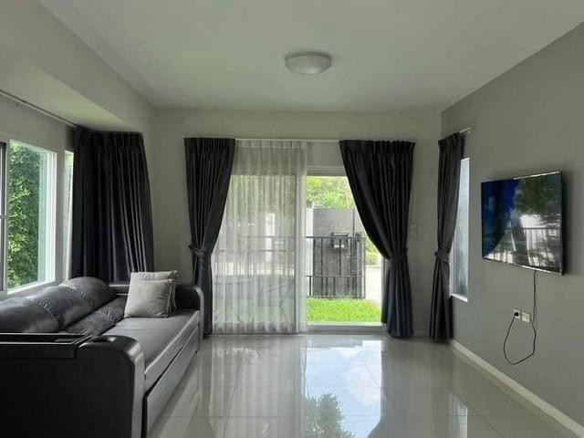 POR3596 ขายบ้าน หมู่บ้าน มัณฑนา ศรีนครินทร์-ร่มเกล้า ถ.เคหะร่มเกล้า แขวงมีนบุรี เขตมีนบุรี ต่อเติมครัว เฟอร์บางส่วน เดินทางสะดวก